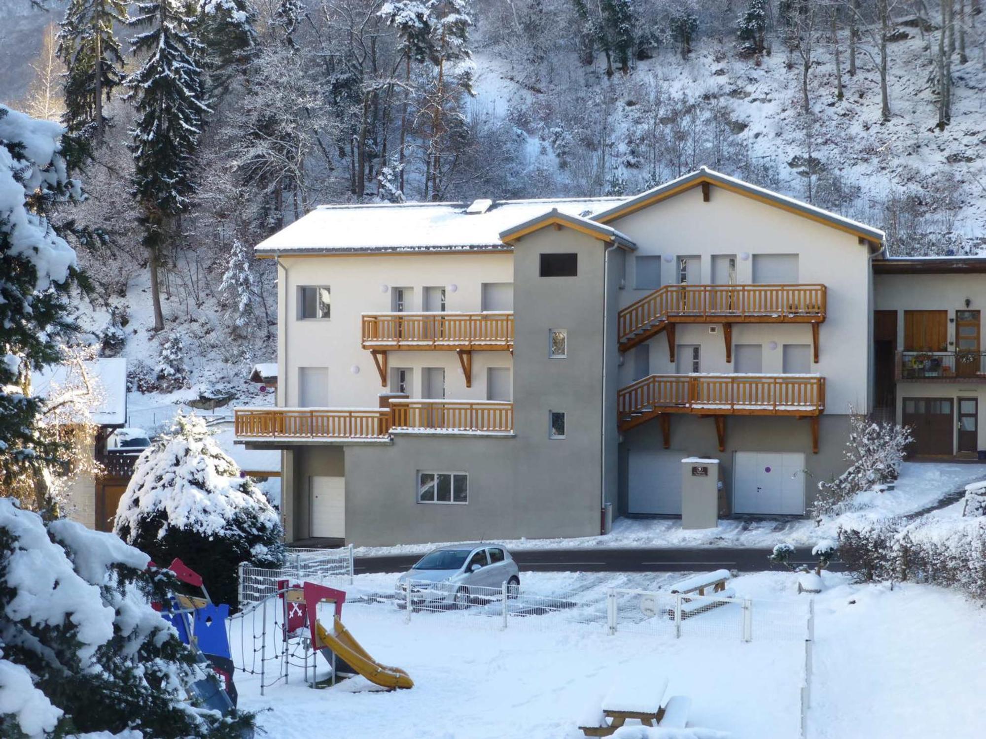 Appartement Neuf 2* Au Centre De Brides Avec Terrasse, Proche Telecabines Et Commerces - Fr-1-512-41 Экстерьер фото