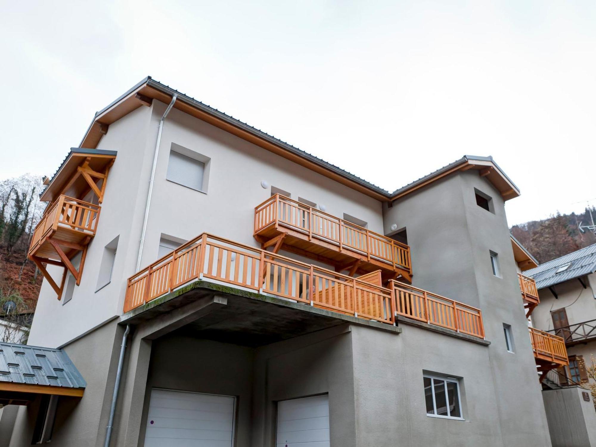 Appartement Neuf 2* Au Centre De Brides Avec Terrasse, Proche Telecabines Et Commerces - Fr-1-512-41 Экстерьер фото